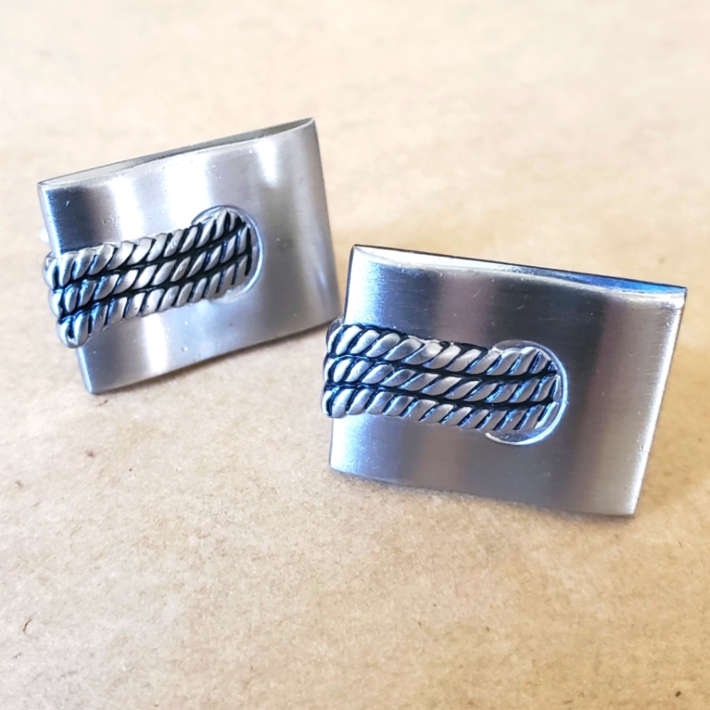 Cufflinks